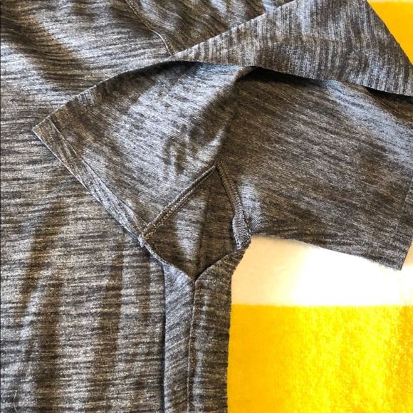 Lululemon  & go Take -off Tee - Picture 5 of 7